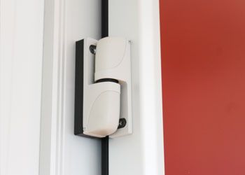 Dettaglio porta battente per celle